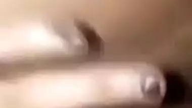 Good-looking Desi chick shows her sweet XXX pussy in solo MMS video