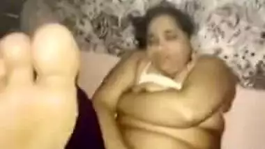 Mature Indian XXX wife have a hardcore sex with a neighbour MMS
