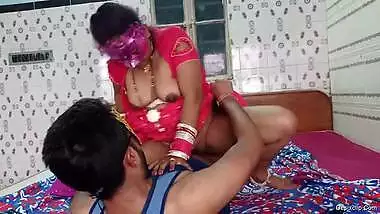 Milf slutty Jeya fun with her ex manager to satisfy her