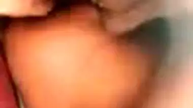 Young XXX girl has sex with the Desi man in this scandal MMS video