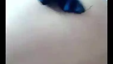 Cute bhabhi in affair with Facebook friend and nude call