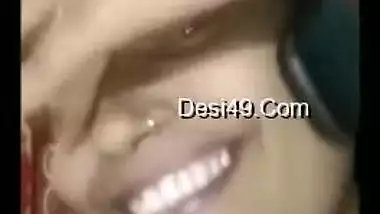 Amateur Desi bitch poses for XXX video call teasing with her tits