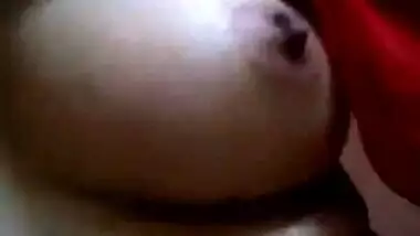 Pakistani girl showing her small tits on cam