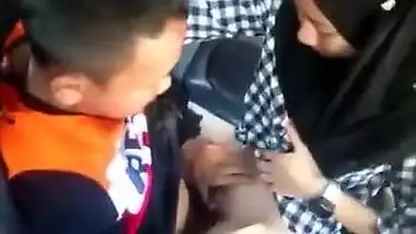 Teen Girl Fuck Outdoor in Car