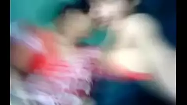 Guy stimulates hot aunty for sex