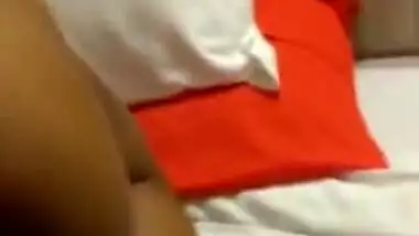 Today Exclusive- Sexy Tamil Wife Showing Boobs