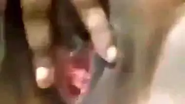 Indian nude lady strips her saree and masturbates