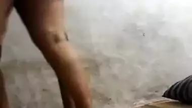 Tamil guy prefers mature Desi aunties and fucks them in XXX video