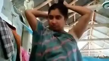 Bengali desi Hot Village Girl Nude And Bathing Videos Part 1