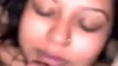 Guy fucks Desi MILF who languidly lies in bed and plays her XXX role