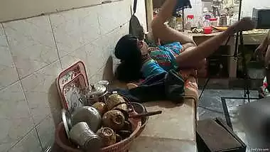 Bhai ne bahen ko jabardasti kitchen me choda Indian step sister having hard