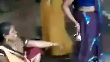 Indian women’s funny fight showing boobs and pussy to all women’s