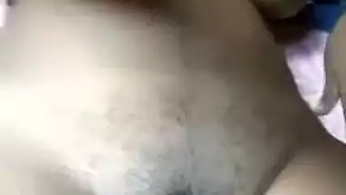 Big boobs Lankan girl fingering pussy