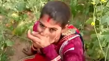 Villlage couple caught Fucking in sarso ka khet
