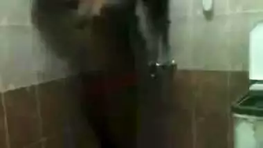 Nice XXX clip in which lovely Desi cutie relaxes solo under shower