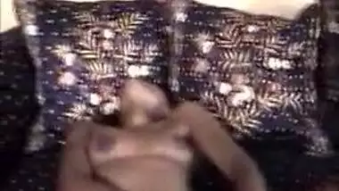 AMerican NRI girl fingers her holes