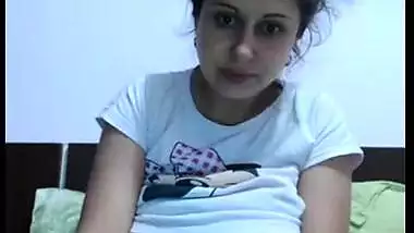 Indian aunty tries to seduce Desi guy via cam by showing XXX jugs