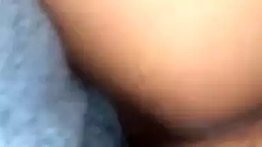 Dude sticks thick XXX cock into Desi wife's hungry twat in MMS video