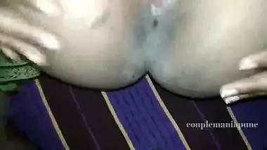 Guy is lucky to film sex video where he penetrates Indian girl's XXX slit