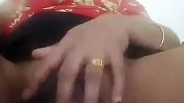 Mature pussy show video recorded for auntie’s online friend