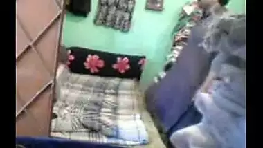 Free sex scandal mms of bhabhi fucked by hubby’s friend on cam