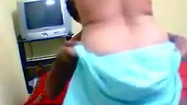 Desi bhabhi naked on webcam vdo