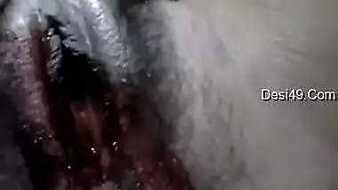 Cute Desi Girl Shows Her Pussy