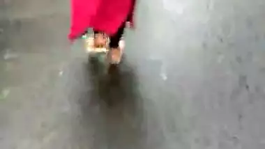 Look at hot Indian Bhabhi's Raunchy Ass in Market