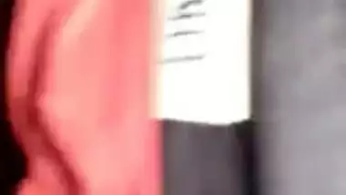 Close-up home XXX video of the Desi babe who pretends to be sleeping