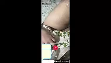 Horny indian desi girl showing her boobs and pussy on video