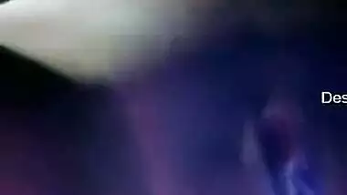 Today Exclusive- Sexy Figure Desi Girl Showing Her Nude Body On Video Call