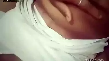 Desi girl sexy boobs