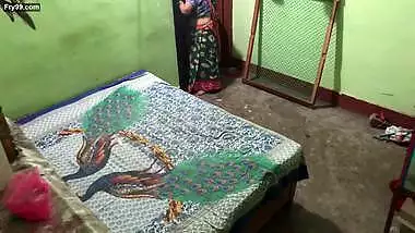 Sahu bhabhi ko Pados ke dewar ne jor jor se pela