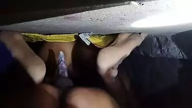 Condam Laga Kar Sudai Ki Aur Chut Se Pani Bhar Nikala