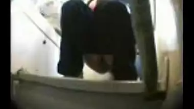 pissing