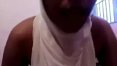 Insatiable Desi whore knows how to satisfy penis in the porn video