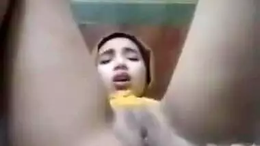 Cute hijabi girl enjoy