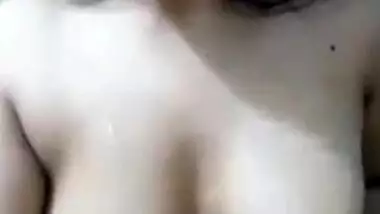 Teen Desi belle demonstrates her big sexy tits for live XXX show