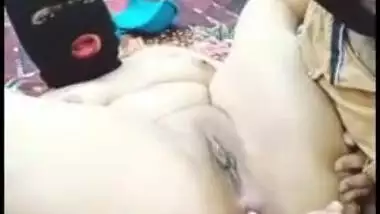 Pakistani Step Father Fucking His Step Daughter While His Wife Not At Home