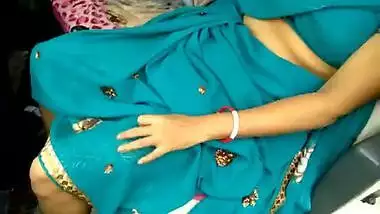 Hot Desi Mom Fucked In Car