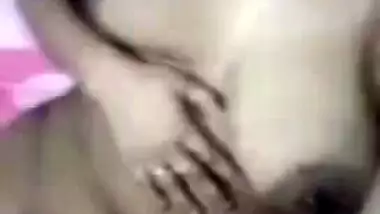 Big booby Bengali girl nude pussy fingering show