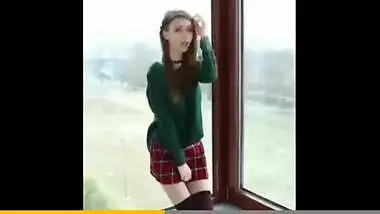 Indian Bhabhi Shaking Her Big Ass Asking Her Fans To Fuck Her Hard In Doggystyle