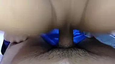 Li Ya - Priya Ne Apni Pyasi Machlti Bur Me Apne Step Papa Ka Mota Lund Le Aur Sari Rat Mote Lund Se Chudai Krvai Clear Audi