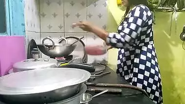 Desi scullery maid cooks during XXX penetration from behind