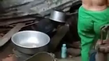 Today Exclusive- Boudi Outdoor Bathing Record In Hidden Cam