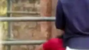 Dehati sex video of south Indian lovers captured outdoor by a peeping on mms xxx