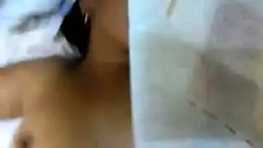 SHE dont want to show her face