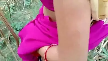 Desi village girl is paid for XXX marathon in the fresh air