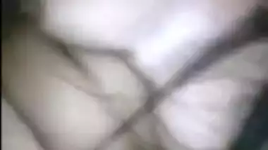 Client drills the plump Desi to XXX orgasm in this close-up MMS video