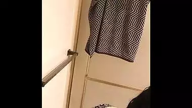mature desi mom bathing record by hidden cam mms